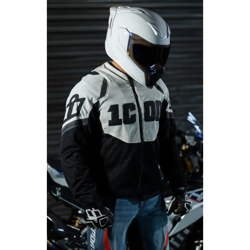Каска ICON Ultraflite™ Solid MIPS® WHITE
