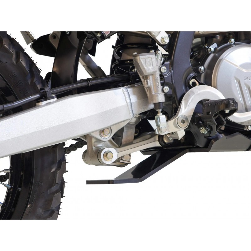 Протекторна тава AXP RACING SUZUKI DR-Z4S 25-26 BK