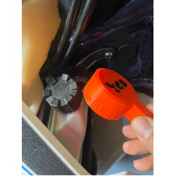 Иснтрумент за сваляне на капачката на радиатора LGD RADIATOR CAP REMOVAL TOOL